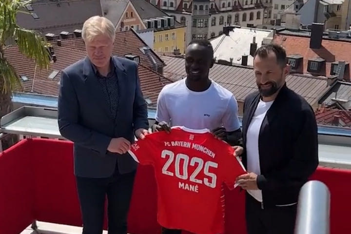 Στο ερώτημα “είναι ο Μανέ το καλύτερο deal στην Bundesliga;”, η Σάλκε απάντησε με photo του Ραούλ
