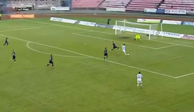 Ο Μανούσος με δυνατό σουτ έκανε το 2-1 για τη Λαμία κόντρα στη Βέροια