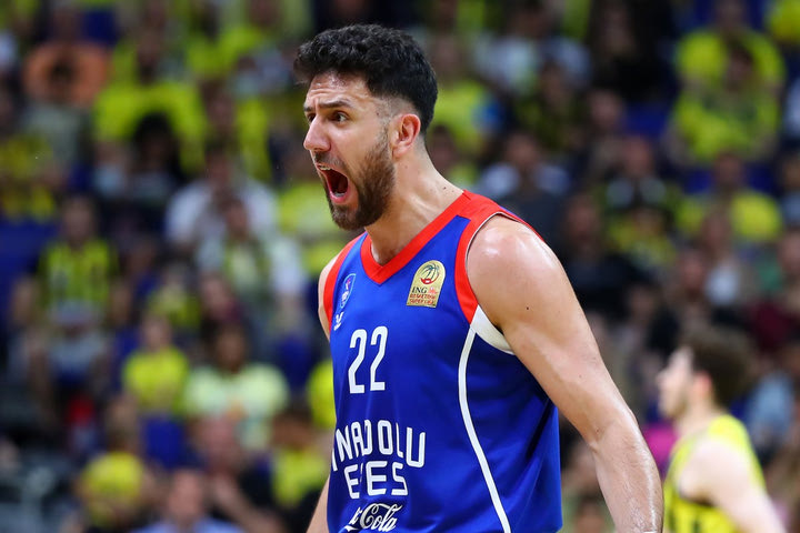 Αναντολού Εφές – Φενέρμπαχτσε 103-92: Λάρκιν και Μίτσιτς το πήραν πάνω τους
