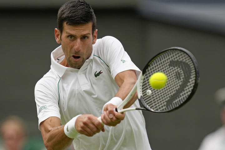 Wimbledon: Ο Τζόκοβιτς ίδρωσε, αλλά ξεπέρασε το εμπόδιο του Κβον και έφτασε τις 80 νίκες