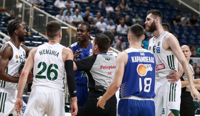 Η αψιμαχία του Νέντοβιτς με τον Κρουμπάλι με τους δύο παίκτες να χρεώνονται από ένα φάουλ