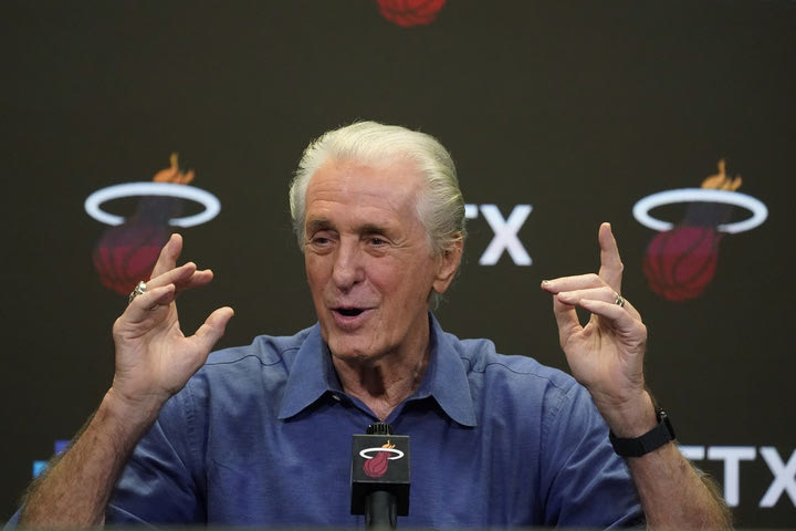 NBA, Μαϊάμι Χιτ: Ο Πατ Ράιλι ρωτήθηκε αν σχεδιάζει να βγει στη σύνταξη και έδωσε επική απάντηση