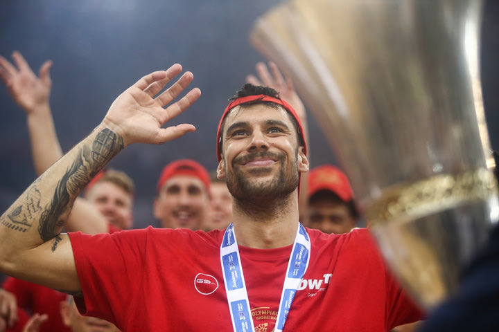 Το ποστ του Πρίντεζη για την κατάκτηση του Super Cup από τον Ολυμπιακό