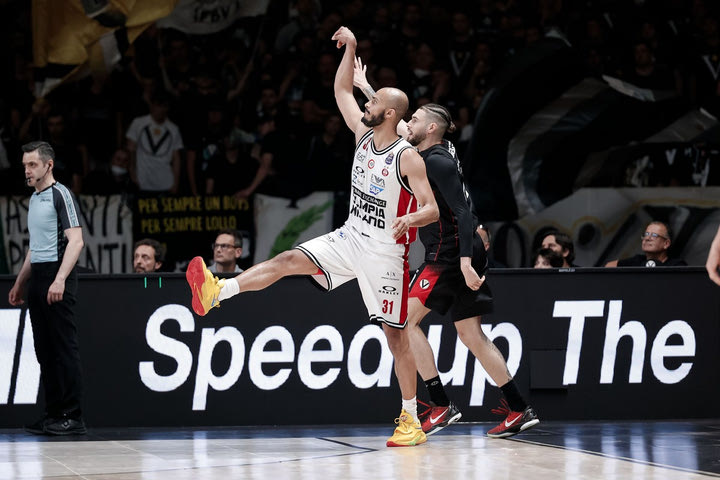 Αρμάνι Μιλάνο – Βίρτους Μπολόνια 77-62: Έκανε το 3-1 και βρίσκεται μία νίκη μακριά από το πρωτάθλημα