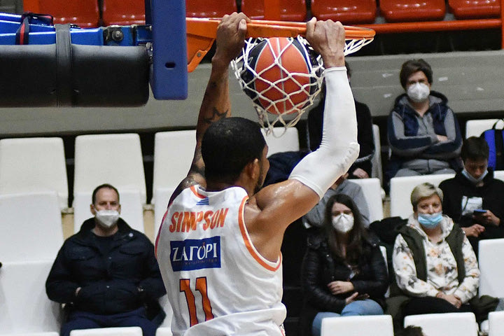 Stoiximan Basket League: Το κάρφωμα του Τράβις Σίμπσον είναι η κορυφαία φάση των μικρών τελικών
