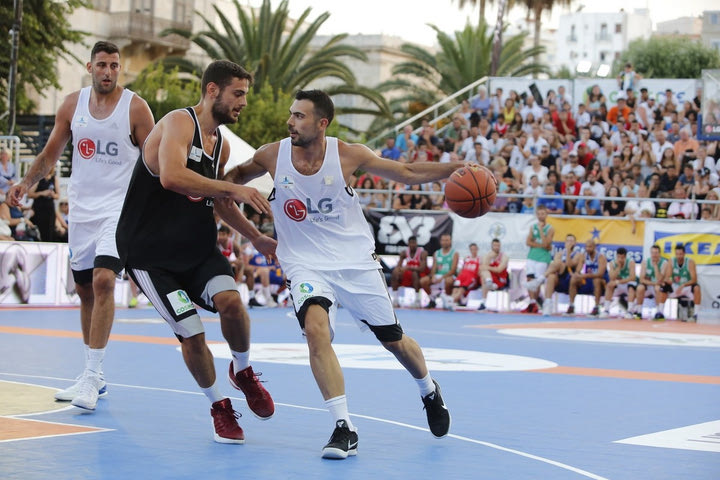 Αρχοντικά, ρεμπέτικα, βουτιές και το Stoiximan AegeanBall Festival 2022