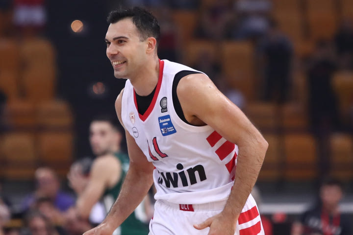 Το τρικ του Πεδουλάκη, ο Σλούκας και ο Σπανούλης