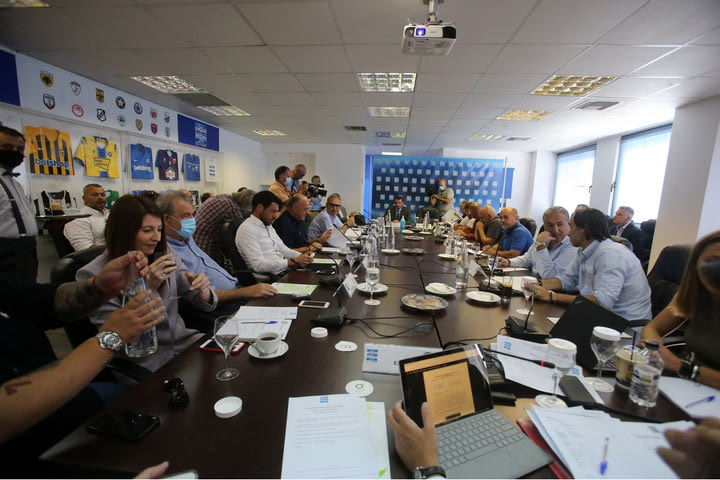Super League: Το μεσημέρι η συνεδρίαση του Δ.Σ. για την πρόταση μομφής κατά του Βαγγέλη Μαρινάκη και τον ορισμό της 14ης αγωνιστικής