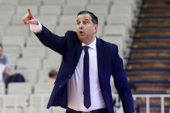 Ο Φώτης Τακιανός προπονητής της χρονιάς στη Stoiximan Basket League