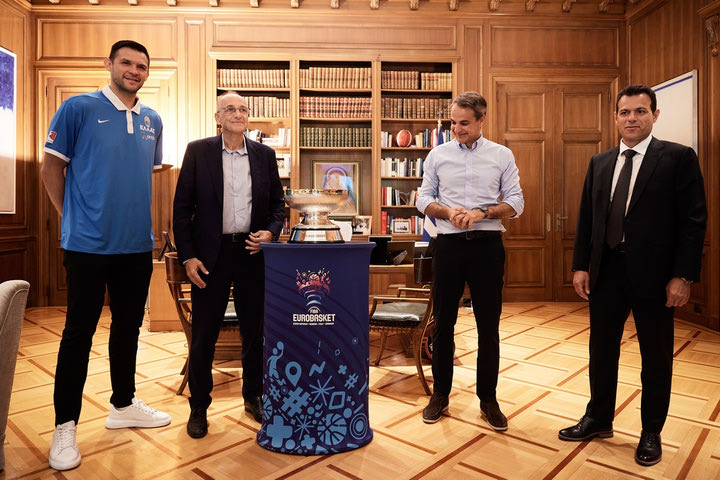 Εθνική μπάσκετ: Συνάντηση Μητσοτάκη με Λιόλιο, Ιτούδη και Παπανικολάου