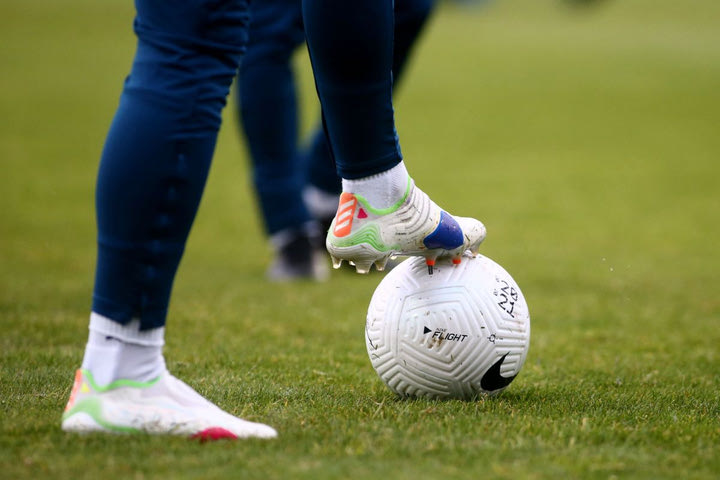 Ποινή φυλάκισης οκτώ μηνών με αναστολή σε προπονητή για τον σοβαρό τραυματισμό 15χρονου ποδοσφαιριστή από κεραυνό