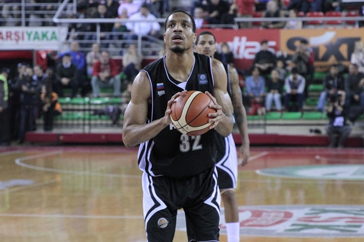 Ούνικς Καζάν: Ανακοίνωσε Βινς Χάντερ