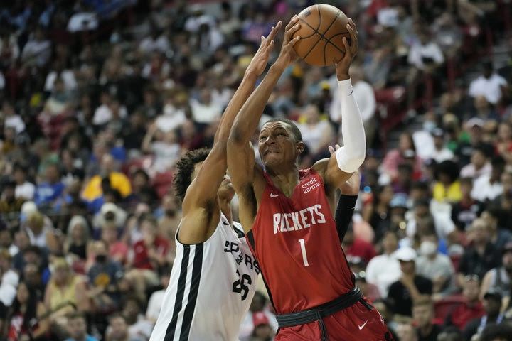 NBA, Summer League: Double-double ο Τζαμπάρι Σμιθ, παραγωγικοί Πέτρουσεβ και Σιμόνοβιτς