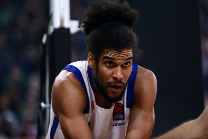 Ούνικς Καζάν: Κοντά στον Λουί Λαμπεϊρί