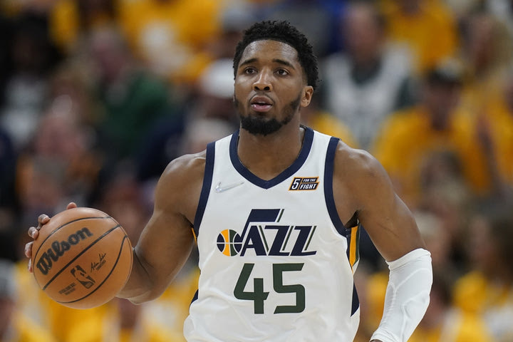 NBA: Τους Τζαζ δεν τους νοιάζει ο Γουέστμπρουκ, αλλού κρύβεται το μυστικό για τον Μίτσελ