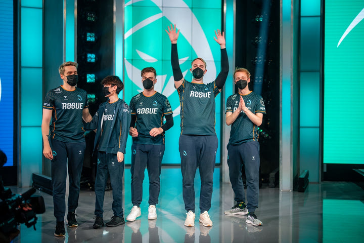 LEC Summer split 2022 εβδομάδα 4η: Συνεχίζει να μονοπωλεί τη κορυφή η Rogue