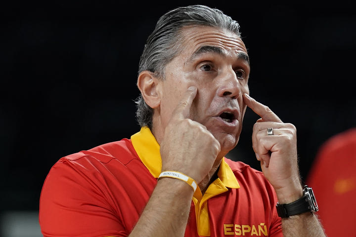EuroBasket 2022, Σκαριόλο και Γουίλι Ερνανγκόμεθ έλαμπαν από χαρά στη συνέντευξη Τύπου
