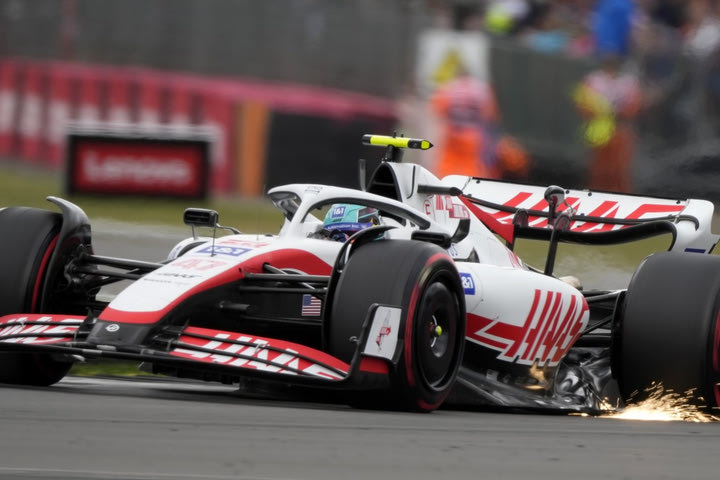 Formula 1, GP Σίλβερστοουν: Ο Μικ Σουμάχερ πήρε τους πρώτους πόντους της καριέρας του