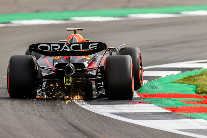 Formula 1: Ο Φερστάπεν τρόμαξε τις Ferrari στις τρίτες δοκιμές του Σίλβερστοουν