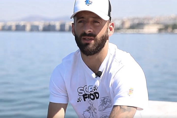 Σιώπης: “Στη φιέστα έπαιζε ποντιακή λύρα, δεν ένιωσα ξένος ούτε μία στιγμή”