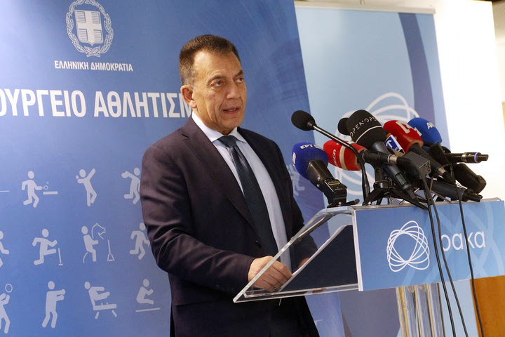 Βρούτσης σε ΕΑΚ: “Εισηγηθείτε άμεσα πώς θα κατανείμετε τα επιπλέον 11 εκατ. ευρώ στους προϋπολογισμού σας για το 2024”