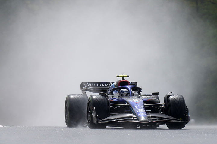 Formula 1, GP Ουγγαρίας: Βροχή στη Βουδαπέστη, ταχύτερος στις τρίτες δοκιμές ο Λατίφι