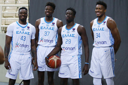 Ο ΛεΜπρόν Τζέιμς γουστάρει Εθνική Ελλάδας και Αντετοκούνμπο