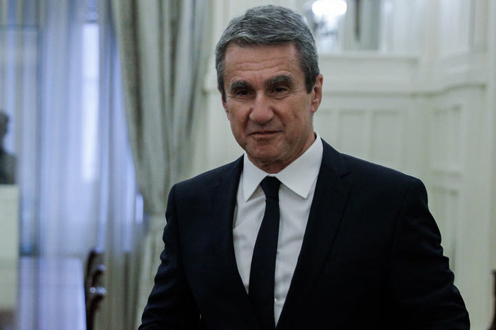 Ο Ανδρέας Λοβέρδος ζήτησε από τον Ολυμπιακό να πάρει τον Αγραβάνη