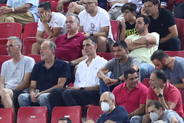 Στο Γεώργιος Καραϊσκάκης ο Μπαρτζώκας για το Ολυμπιακός – Σλόβαν Μπρατισλάβας