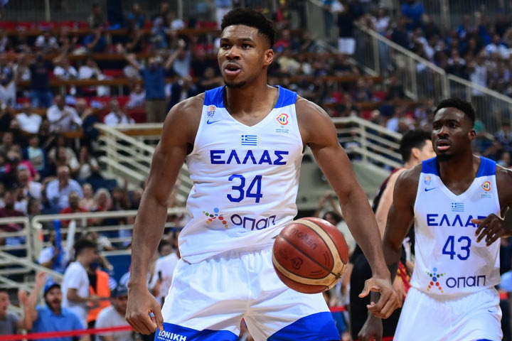 Ελλάδα – Βέλγιο 85-68: Παράσταση για Εθνική και Αντετοκούνμπο στο κατάμεστο ΟΑΚΑ και φουλ για EuroBasket