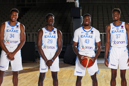 G-League: Ο Άλεξ Αντετοκούνμπο ανυπομονεί να παίξει κόντρα στον Κώστα