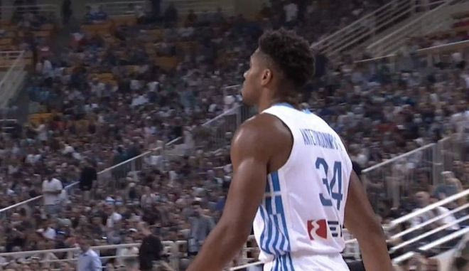 Αποθέωση για τον Γιάννη Αντετοκούνμπο από χιλιάδες κόσμο στο ΟΑΚΑ