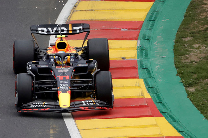Formula 1, GP Σιγκαπούρης: Κρατά τη νίκη του ο Πέρεζ παρά την τιμωρία του