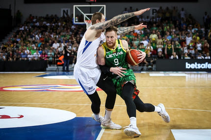 Μπραζντέικις: “Θρυλικός προπονητής ο Μπαρτζώκας, ανυπομονώ να παίξω για αυτόν”