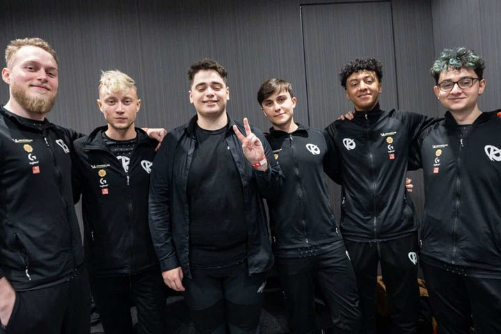 LEC: Φήμες για εξαγορά της θέσης της Astralis από την γαλλική Karmine Corp