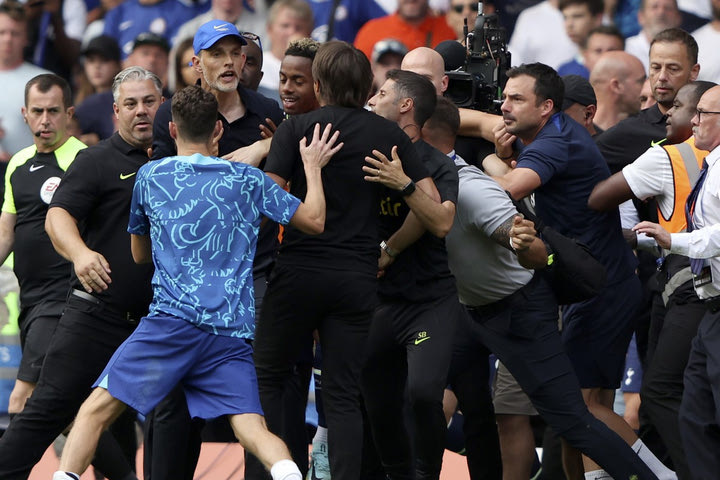 Premier League: Μία αγωνιστική στον Τούχελ, μόνο πρόστιμο ο Κόντε για τον καυγά τους