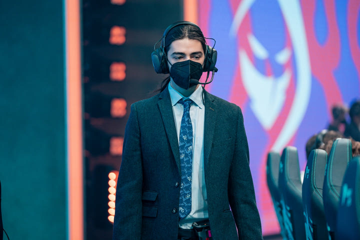 League of Legends: To προπονητικό επιτελείο των Mad Lions ανακηρύχθηκε το κορυφαίο της Eυρώπης