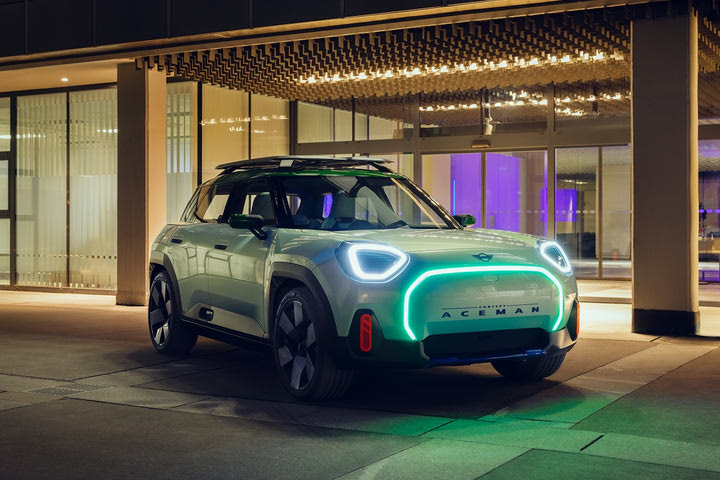 MINI Aceman: η crossover εκδοχή του Mini Cooper “φωτίζεται” από χαρά όταν το πλησιάζεις