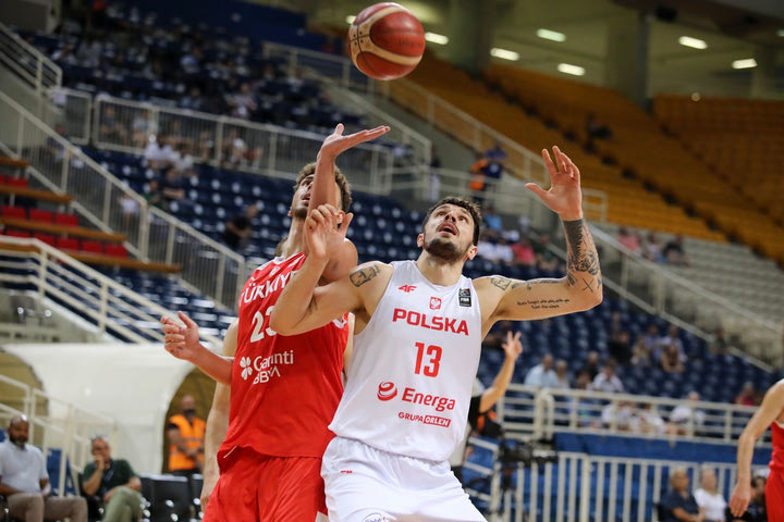 Πολωνία – Τουρκία 87-86: Σκληρό καρύδι οι Πολωνοί, σόκαραν τον Αταμάν και τους NBAers του