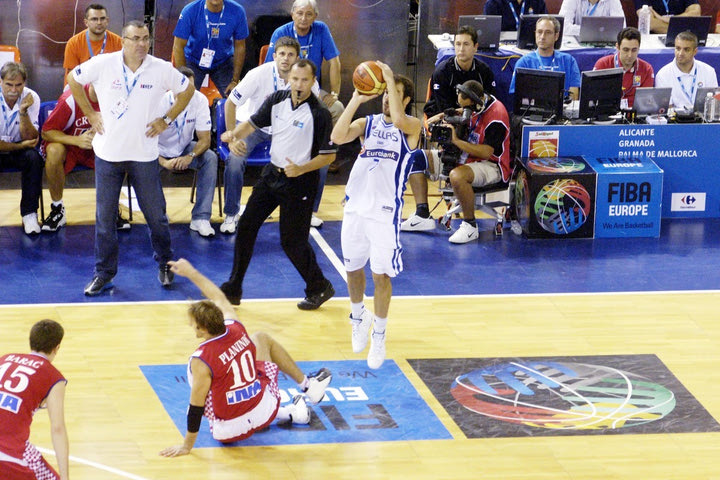 Σπανούλης: Η FIBA του ευχήθηκε “χρόνια πολλά” με το buzzer beater κόντρα στην Κροατία το 2007