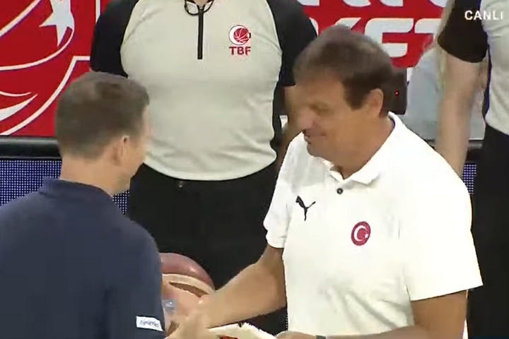 LIVE STREAM η μάχη της Τουρκίας με τη Σλοβενία του Ντόντσιτς