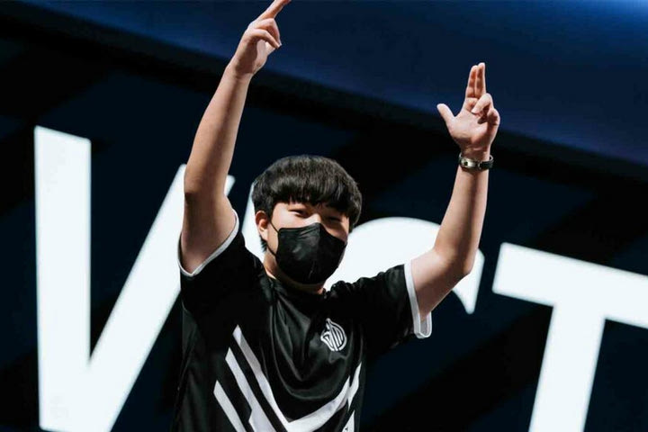 League of Legends: Οριστικό αντίο από τον Huni