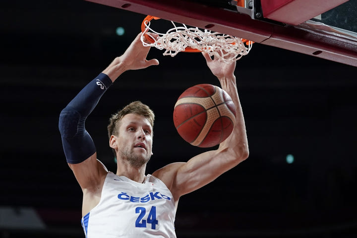 EuroBasket 2022: Με Βέσελι και Σατοράνσκι η προεπιλογή της Τσεχίας