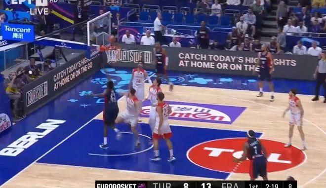 Τουρκία – Γαλλία: Όμορφο καλάθι του Φαλ, airball του Οσμάν στην άλλη πλευρά του παρκέ