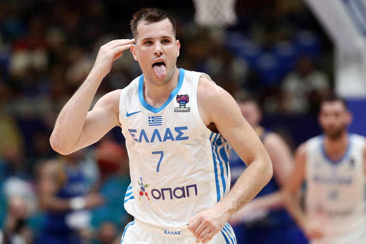 Στην Χεφέι ο Δημήτρης Αγραβάνης