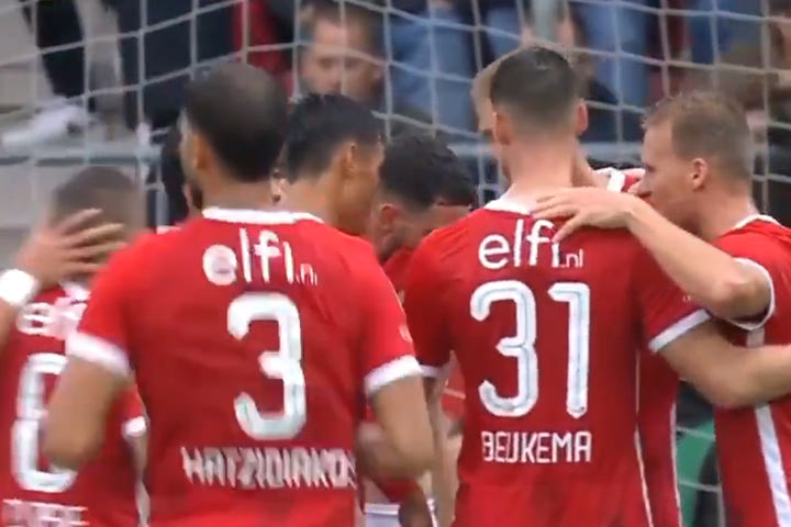 Άλκμααρ – Άγιαξ 2-1: Η εκπληκτική ασίστ του Χατζηδιάκου άλλαξε την κορυφή της Eredivisie