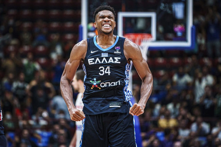 EuroBasket 2022: Γιάννης Αντετοκούνμπο, Βεζένκοβ και Μάρκανεν μάχονται για τον τίτλο του πρώτου σκόρερ