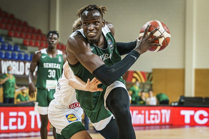 NBA, Μπακς: Πρόσφεραν συμβόλαιο στον Ίμπου Μπάντζι, παίκτη Α2 Ισπανίας με άνοιγμα χεριών 2.34 μέτρα