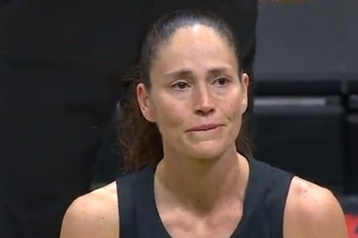 WNBA, Σου Μπερντ: Ανατριχίλα στο επίσημο “αντίο” της από τα παρκέ
