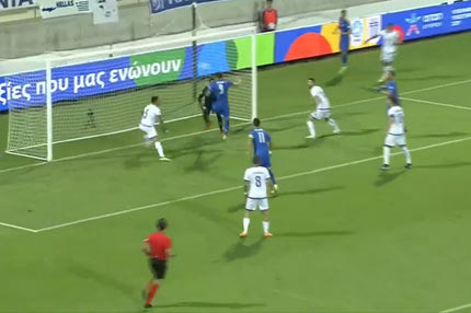 Κύπρος – Ελλάδα: Ο Δουβίκας έχασε μεγάλη ευκαιρία για να ανοίξει το σκορ στο 4′